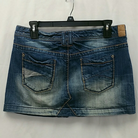 Blue Jean Skirt distressed size 7 / 8 - Picture 2 of 8